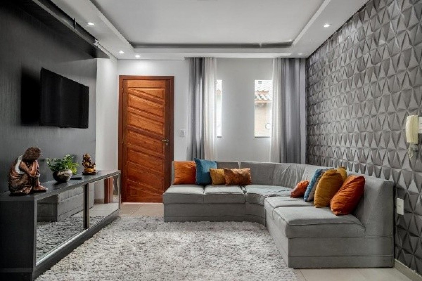 CASA DOS (02) DORMITORIOS