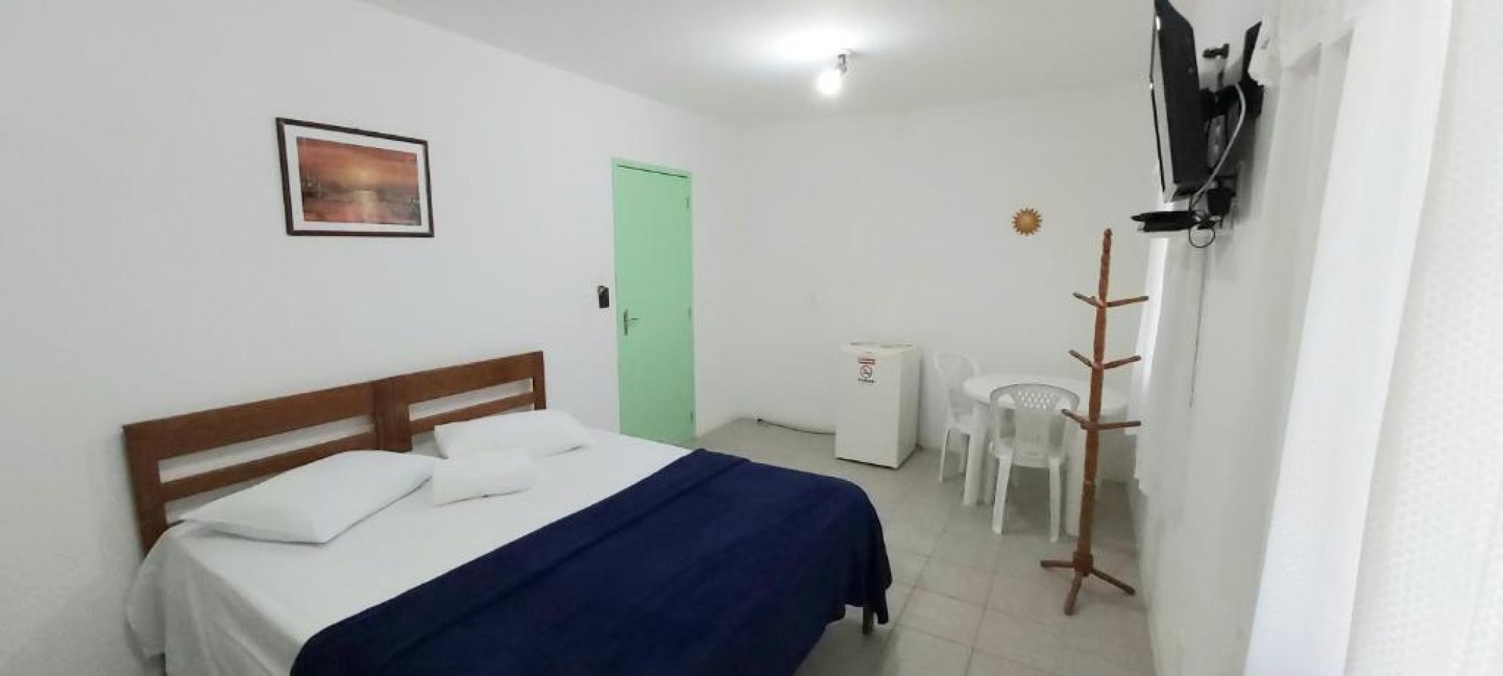 Pousada con Piscina y Desayuno