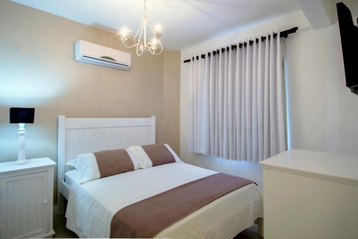 Depto Frente al Mar, en pousada con Desayuno.