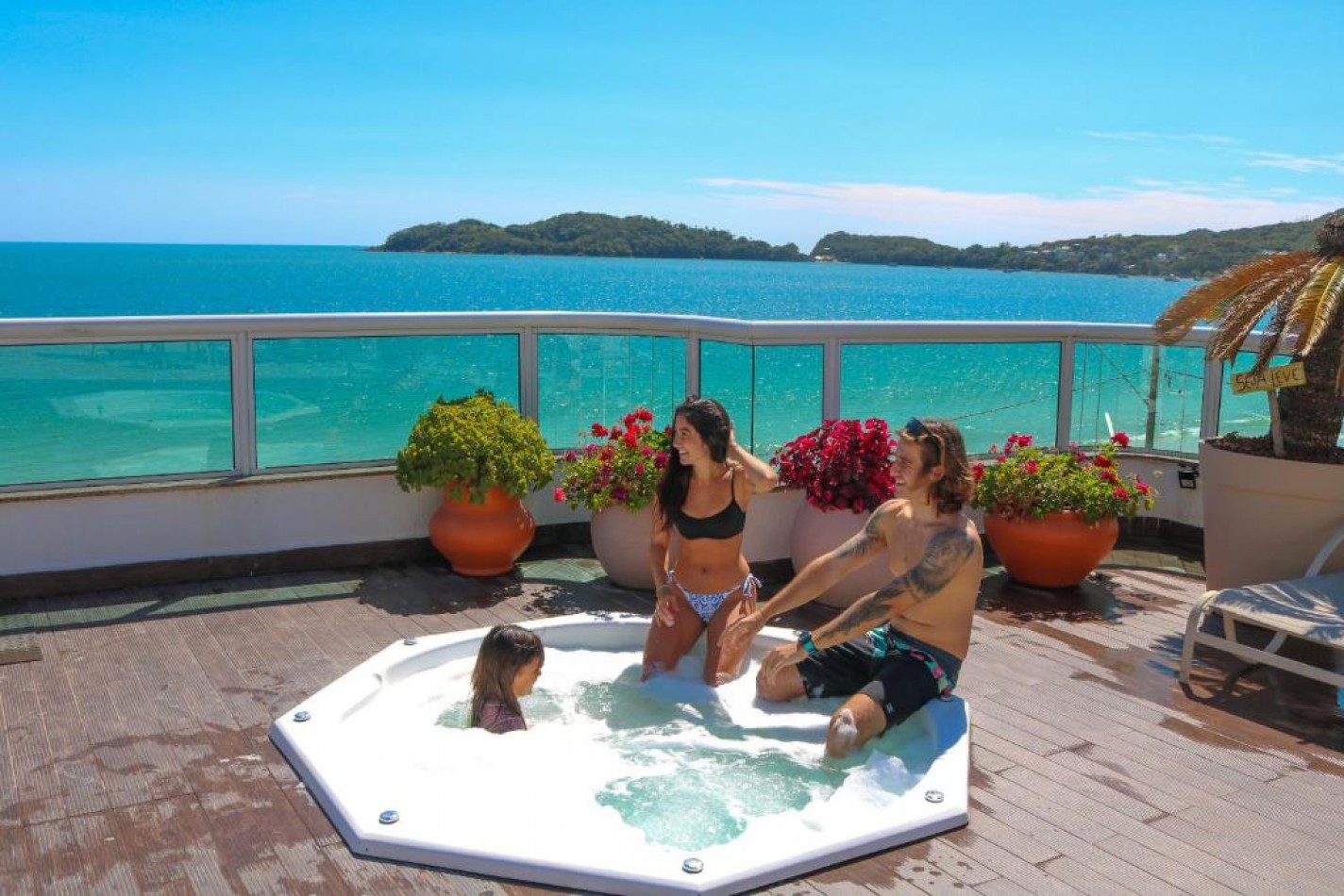 DEPTO DOS (02) DORMITORIOS, en Pousada Frente al Mar, con Desayuno.