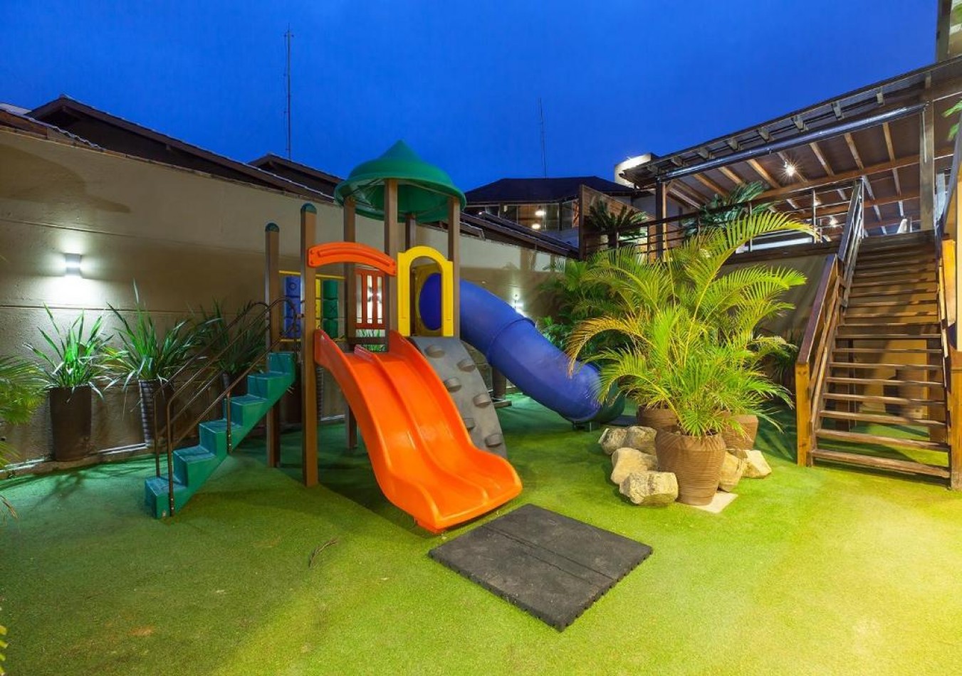 DEPTO UN (01) DORMITORIO frente al Mar.