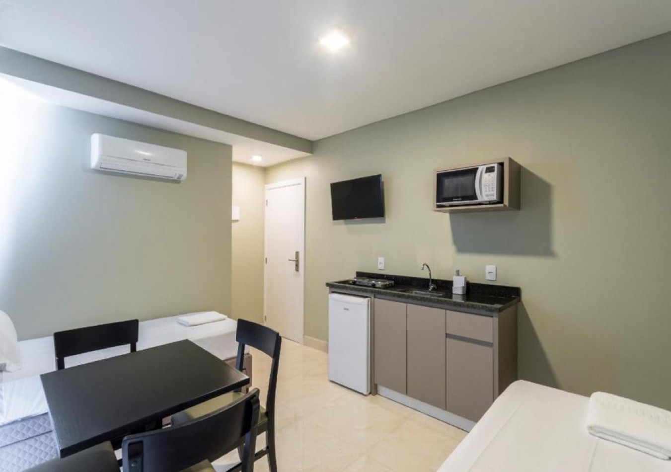 DEPTO UN (01) DORMITORIO frente al Mar.