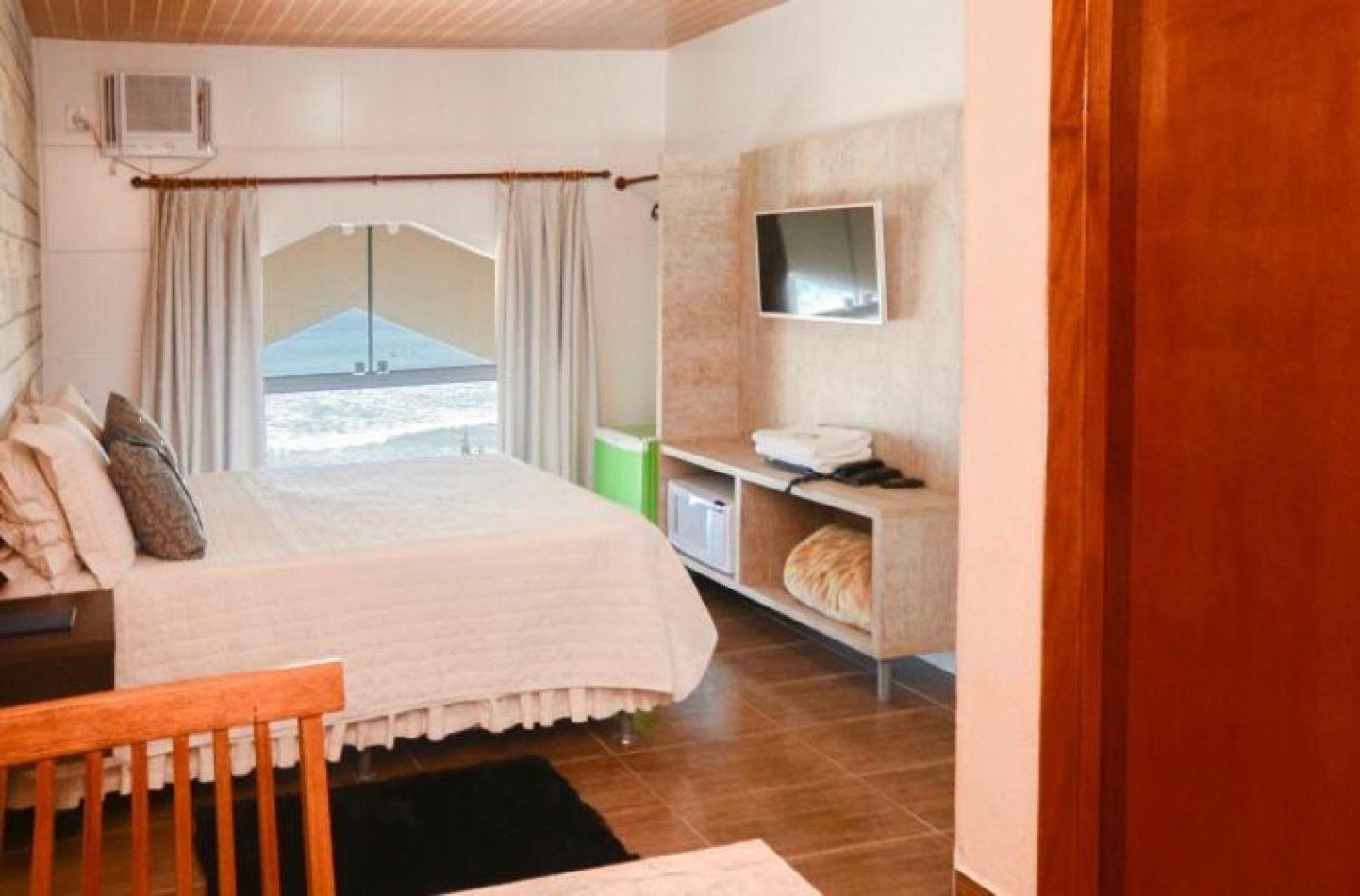 DEPTO UN (01) DORMITORIO (Frente al Mar).