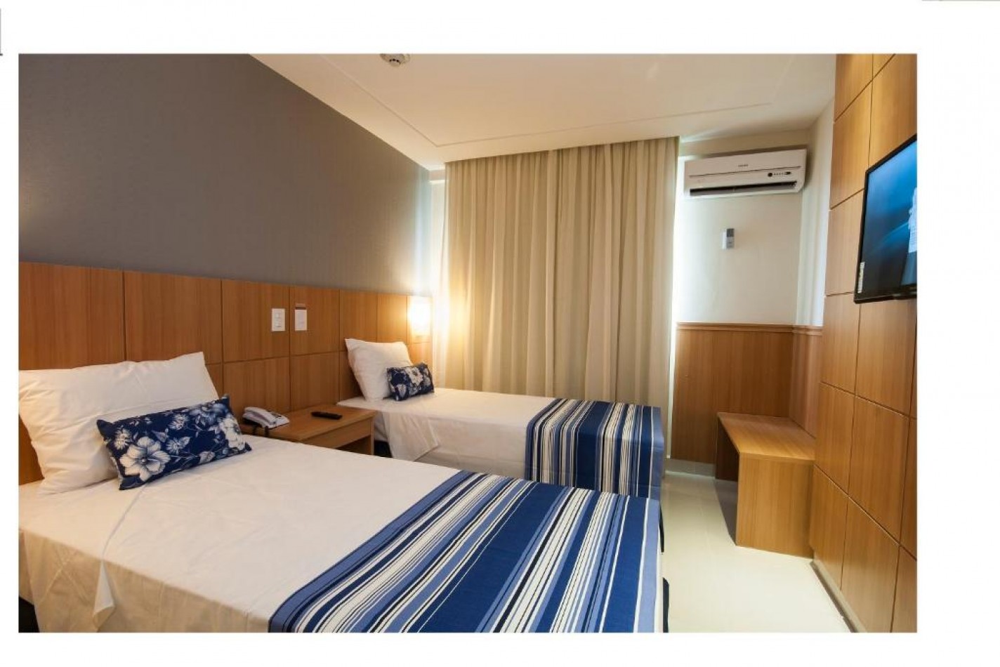 HOTEL EN  COPACABANA