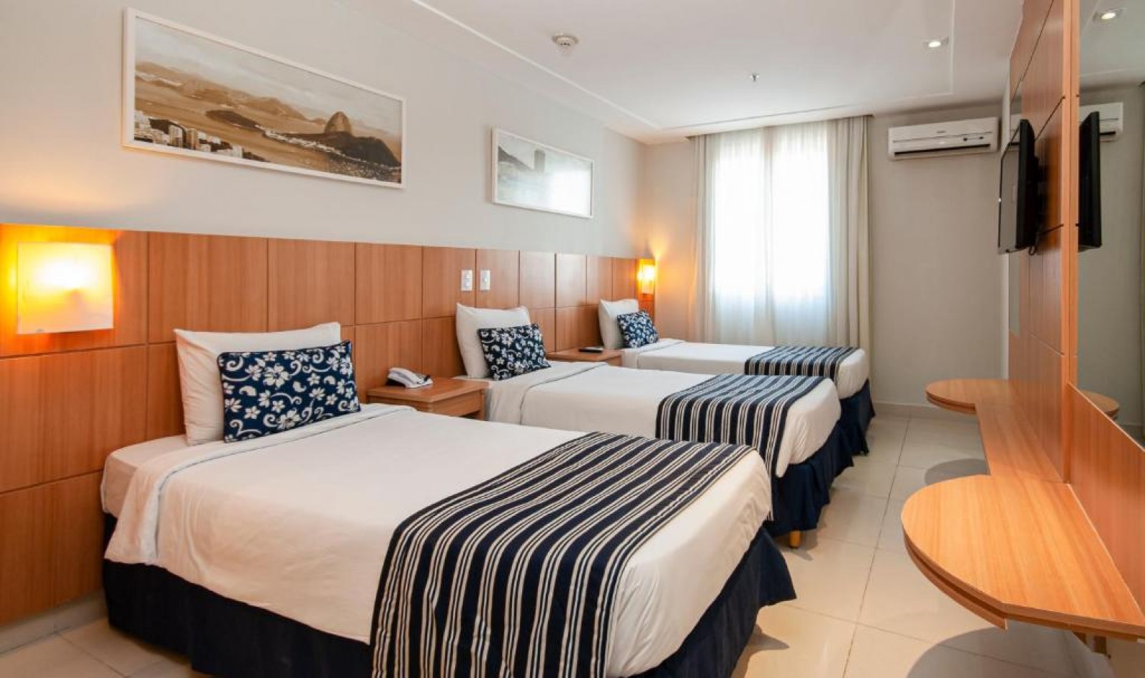 HOTEL EN  COPACABANA