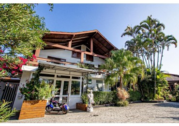 Suites a (400) metros del mar