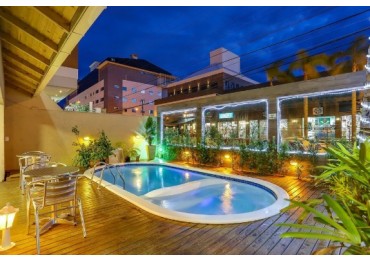 Suites con Desayuno y Piscina ( Para (02),(03) y (04) personas)