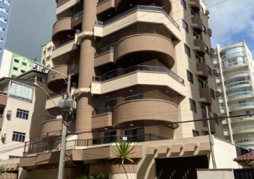 Depto (03) dorm en Meia Praia